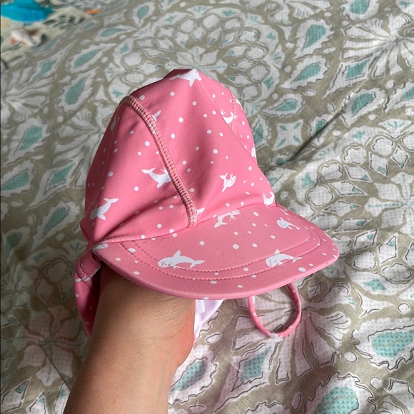 UPF50+ 12-24M Pink Baby Sun Swim Hat with White Shark Pattern - Picture 1 of 9